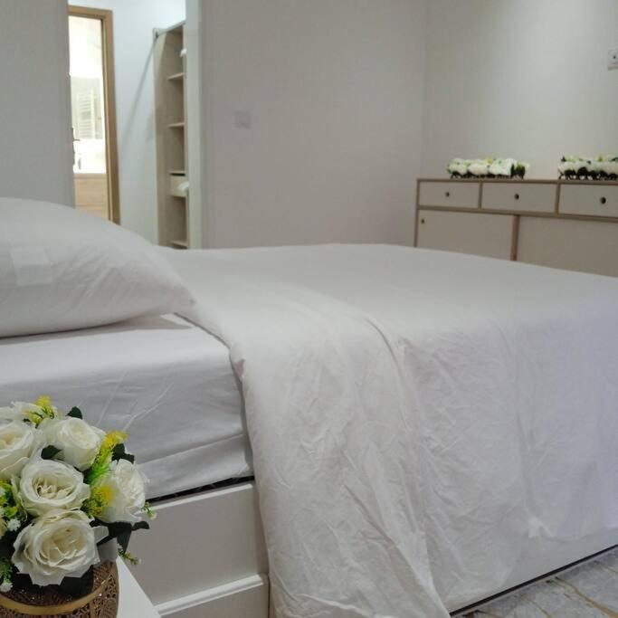 La Maison Du Cerisier Λον Εξωτερικό φωτογραφία